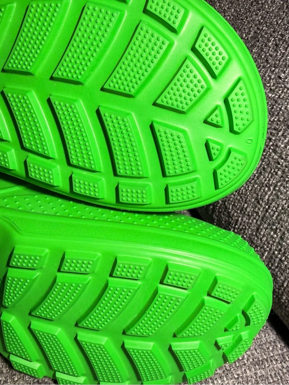 NEW- Crocs Kids' Handle It Rain Boots green reflective light weight size C13